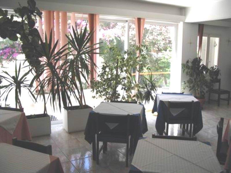 Moschos Hotel Rhodes City Екстериор снимка